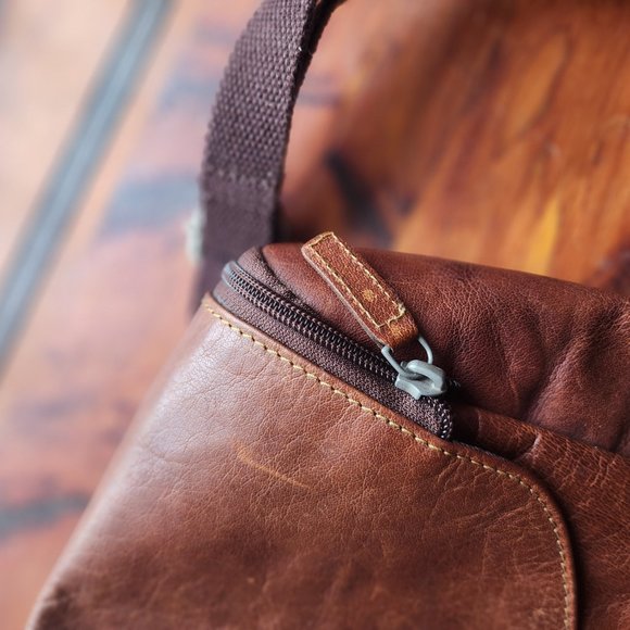 Jack George Brown Leather Backpack or Crossbody - Picture 3 of 5